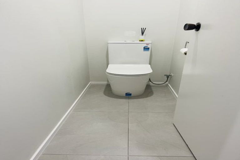 Photo of property in 4 Banksia Place, Goodwood Heights, Auckland, 2105