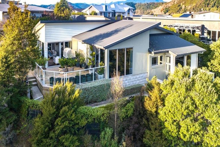 Photo of property in 6 Istana Place, Britannia Heights, Nelson, 7010