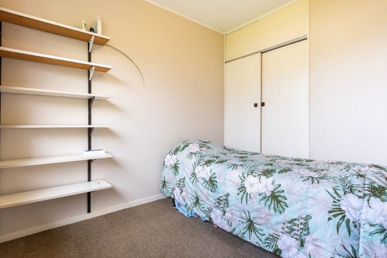 Photo of property in 18 Utauta Street, Waikanae, 5036