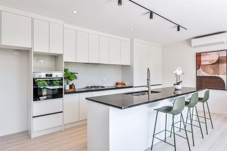 Photo of property in 14c Firth Road, Torbay, Auckland, 0630