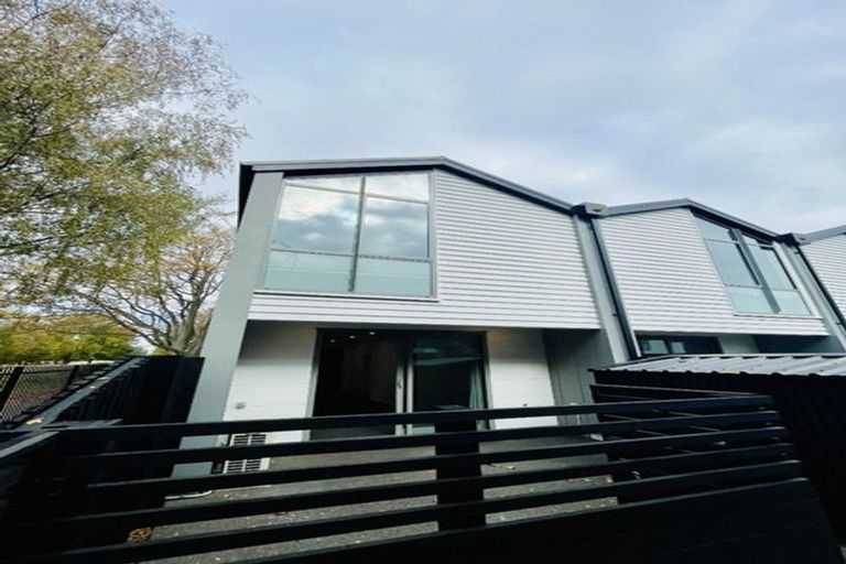 Photo of property in 27 Harewood Road, Oxford, 7430