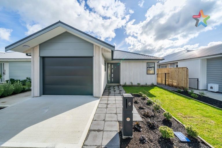 Photo of property in 10 Tarata Lane, Avalon, Lower Hutt, 5011