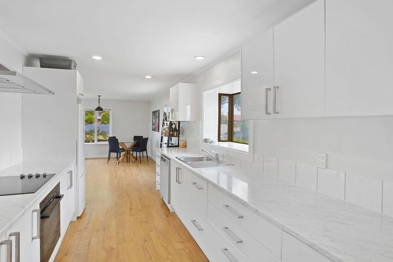 Photo of property in 45 Emlyn Place, Avondale, Christchurch, 8061