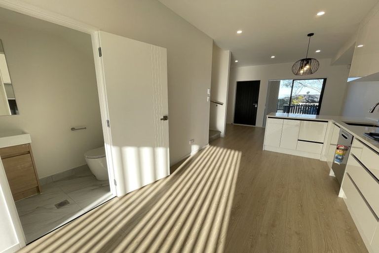 Photo of property in 13 Glendhu Road, Bayview, Auckland, 0629