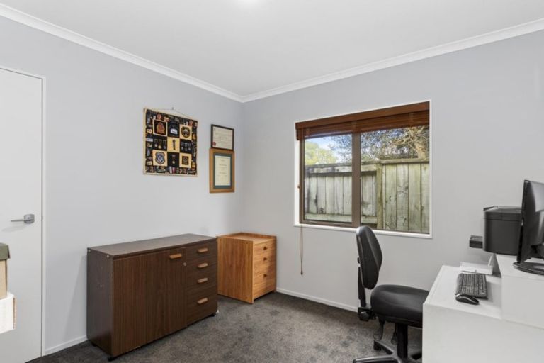 Photo of property in 8 Saint Clair Place, Papamoa Beach, Papamoa, 3118