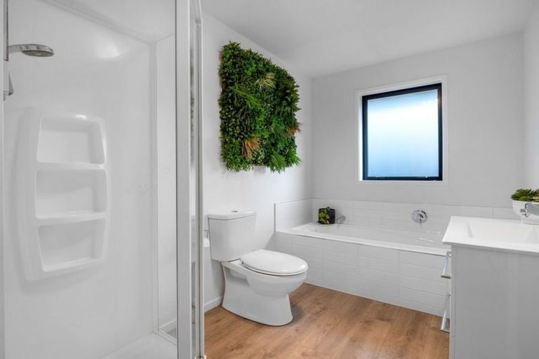 Photo of property in 3 Andesite Drive, Rolleston, 7614