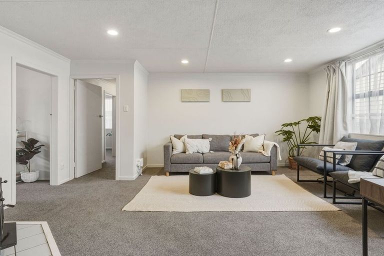 Photo of property in 16 Eden Street, Milton, 9220