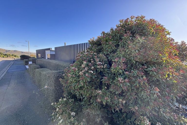 Photo of property in 2 Clearview Lane, Mount Pleasant, Christchurch, 8081