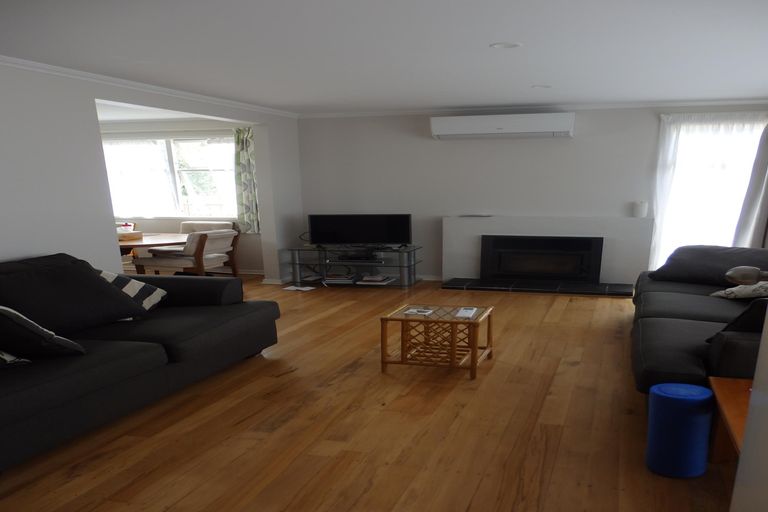 Photo of property in 281 Shakespeare Street, Leamington, Cambridge, 3432