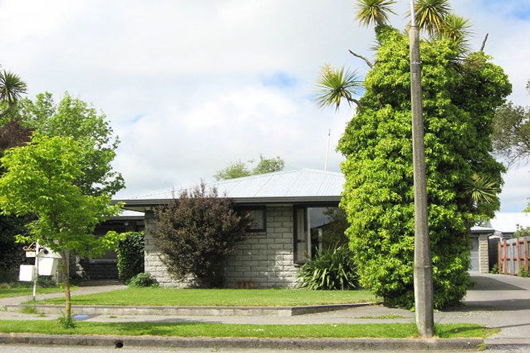 Photo of property in 1 Douglas Street, Rangiora, 7400