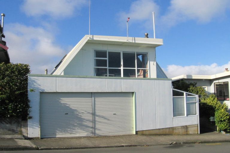Photo of property in 42 Motuhara Road, Plimmerton, Porirua, 5026