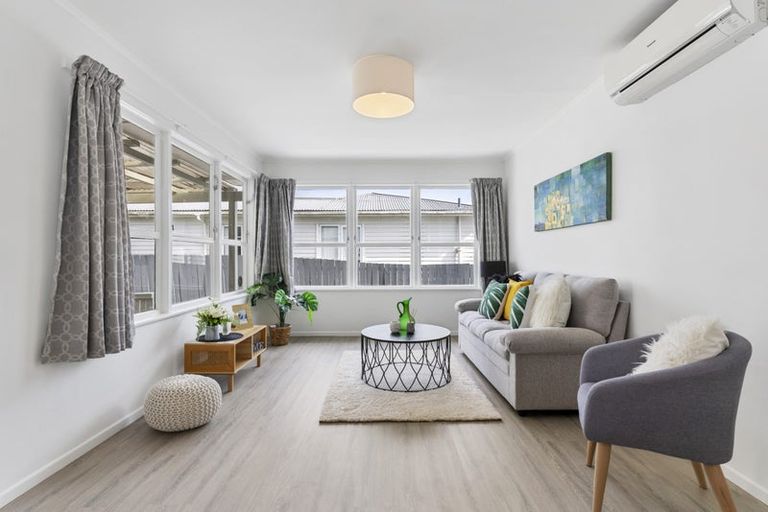 Photo of property in 10 Williams Crescent, Otara, Auckland, 2023