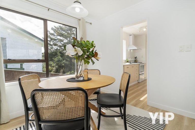 Photo of property in 1/52 Guadeloupe Crescent, Grenada Village, Wellington, 6037