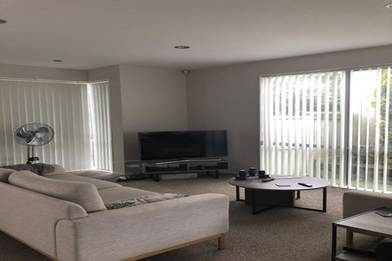 Photo of property in 80 Kuaka Drive, Takanini, 2112