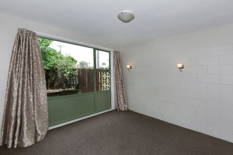 Photo of property in 4/267 Pages Road, Wainoni, Christchurch, 8061