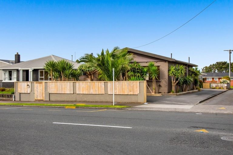 Photo of property in 33 Sanders Avenue, Westown, New Plymouth, 4310