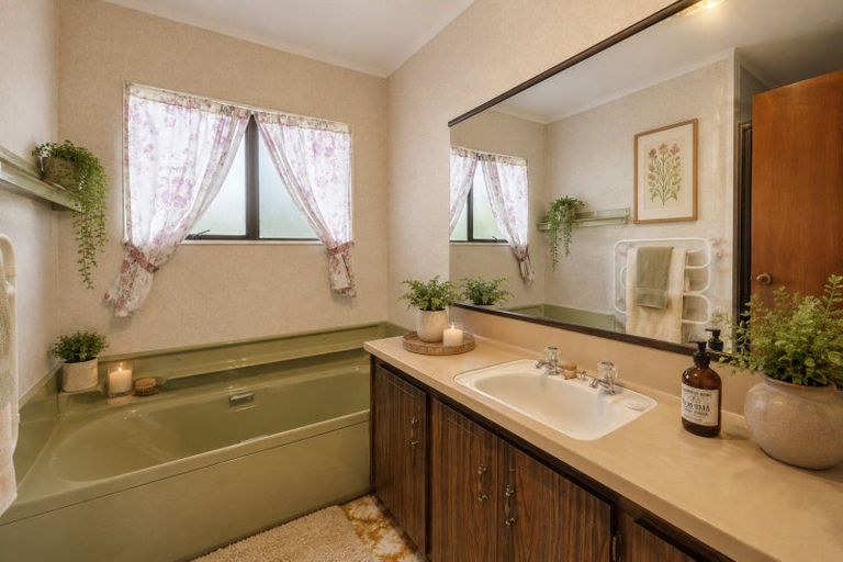 Photo of property in 2 Stiles Avenue, Waipukurau, 4200