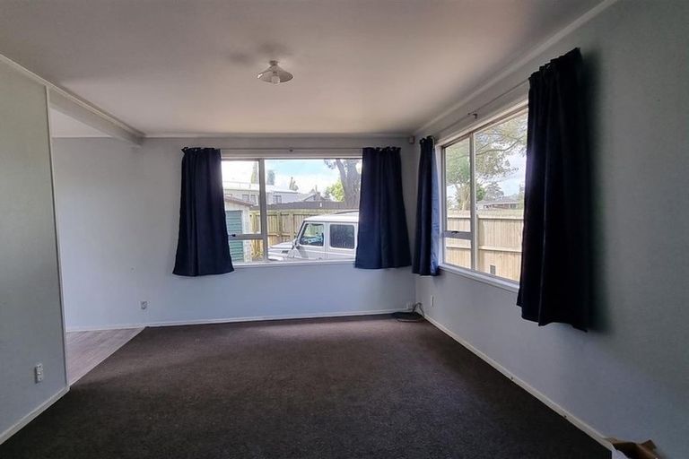 Photo of property in 30 Hyperion Drive, Randwick Park, Auckland, 2105