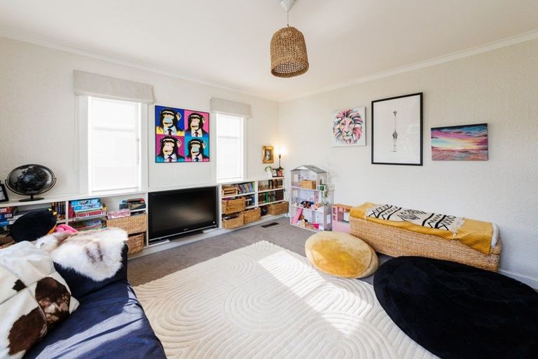 Photo of property in 73 Jickell Street, Hokowhitu, Palmerston North, 4410