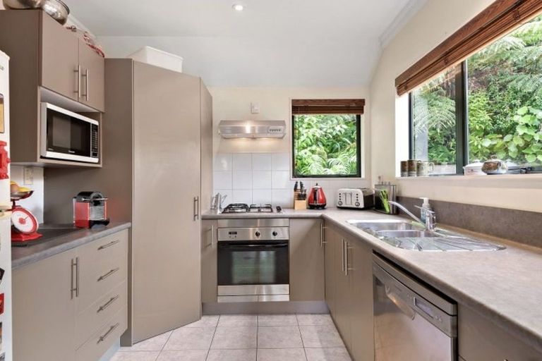 Photo of property in 30 Futuna Close, Karori, Wellington, 6012