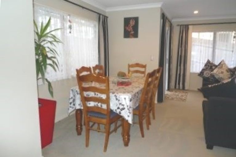 Photo of property in 80 Erlestoke Crescent, Churton Park, Wellington, 6037