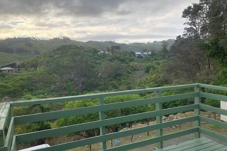 Photo of property in 2/37 Singers Road, Korokoro, Lower Hutt, 5012