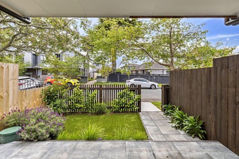 Photo of property in 3/20 Moor Avenue, Te Atatu Peninsula, Auckland, 0610