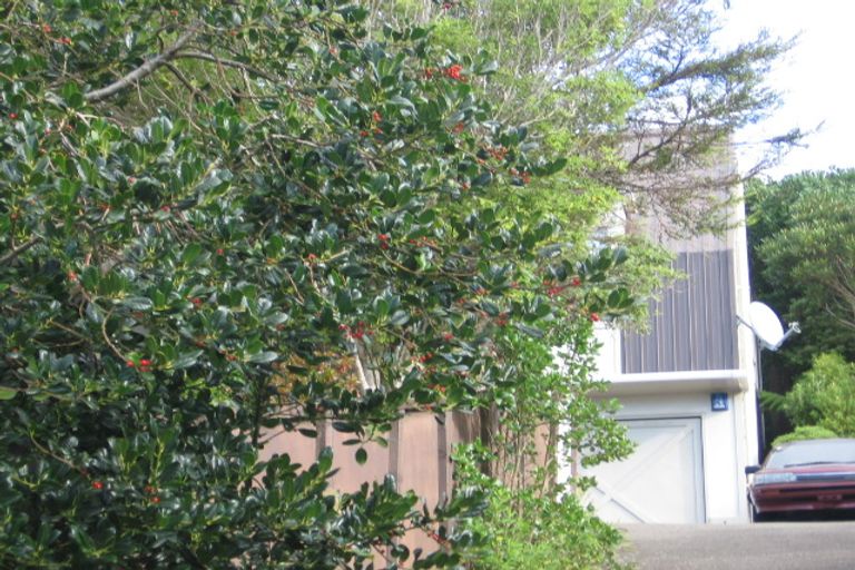 Photo of property in 27 Paddington Grove, Karori, Wellington, 6012