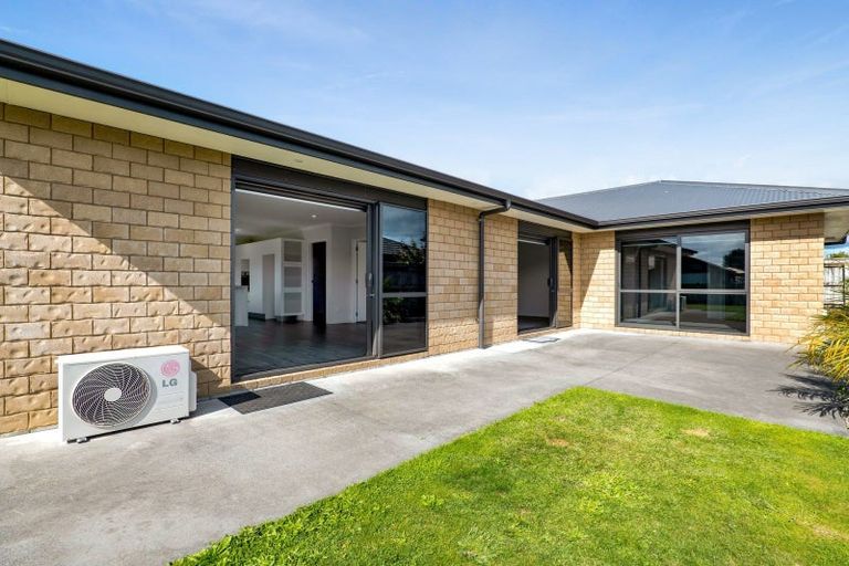 Photo of property in 16 Keene Drive, Bell Block, New Plymouth, 4312