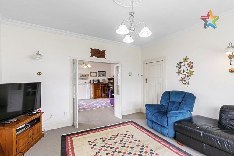 Photo of property in 85 Cambridge Terrace, Waterloo, Lower Hutt, 5011