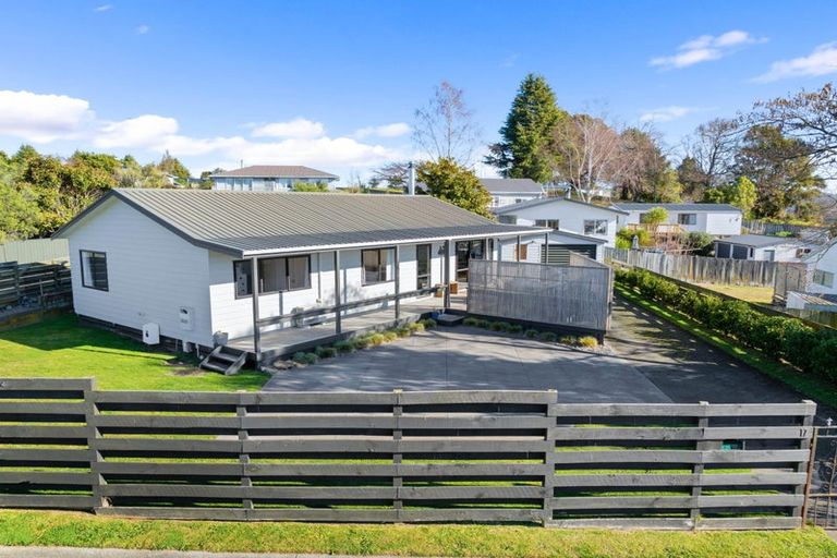 Photo of property in 17 Kiddle Drive, Hilltop, Taupo, 3330