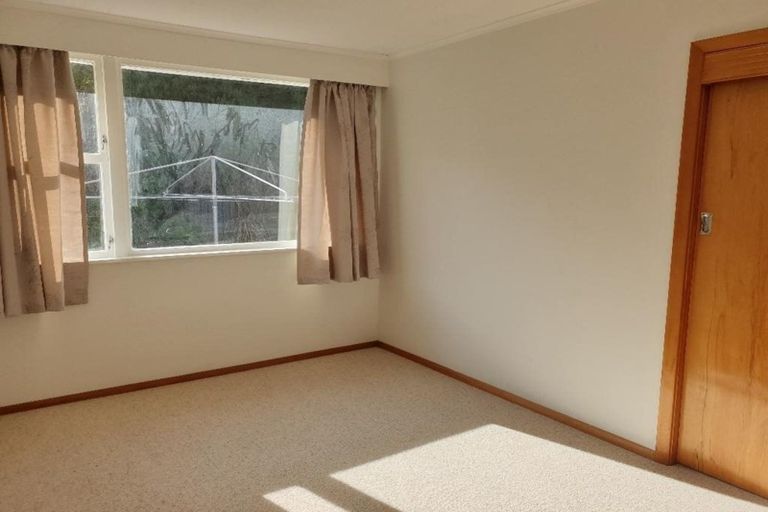 Photo of property in 21 Magnolia Grove, Maungaraki, Lower Hutt, 5010