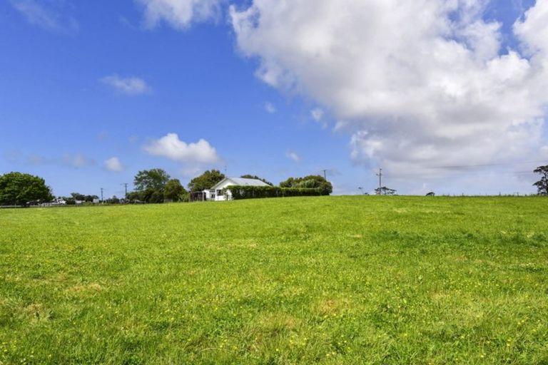 Photo of property in 842 Kahikatea Flat Road, Waitoki, Kaukapakapa, 0871