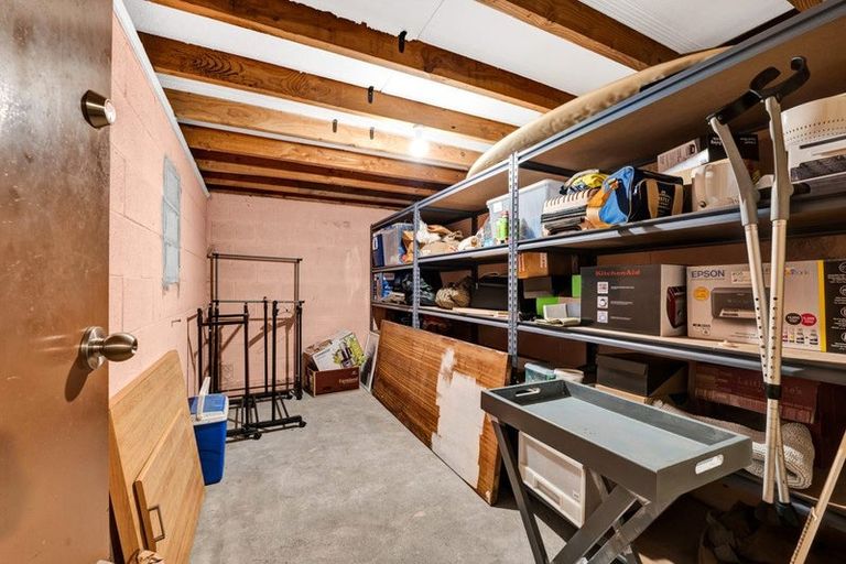 Photo of property in 17 Dives Avenue, Hawera, 4610