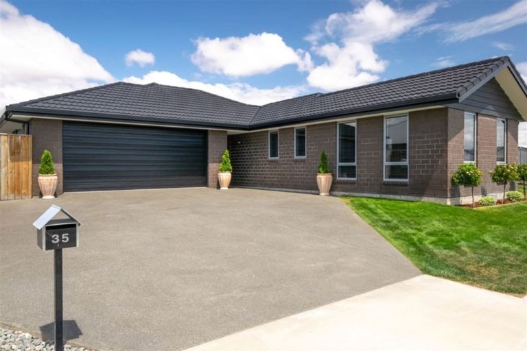 Photo of property in 35 Corsair Crescent, Burleigh, Blenheim, 7201