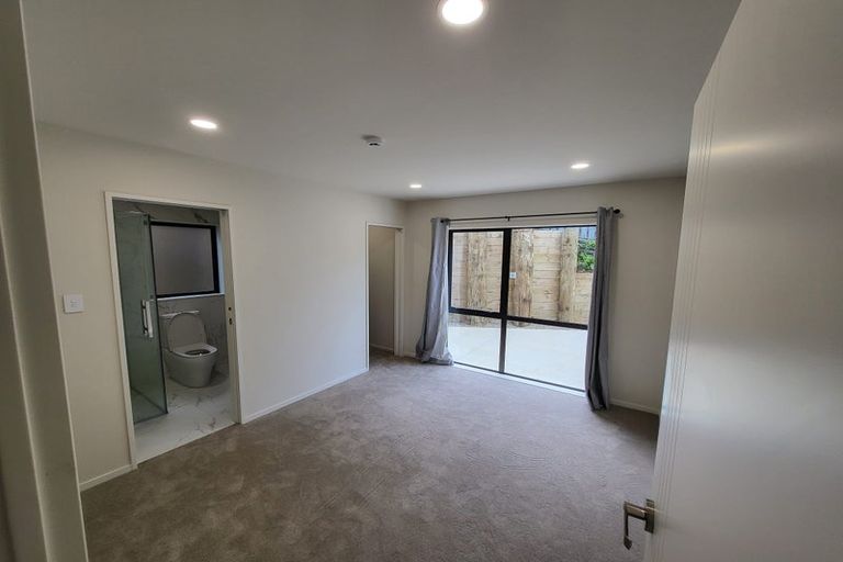 Photo of property in 7 Palmetto Place, Goodwood Heights, Auckland, 2105