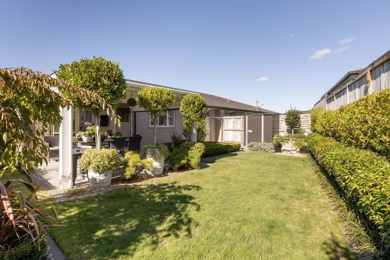 Photo of property in Waterview Estate, 60/4 Greystone Place, Omokoroa, 3114