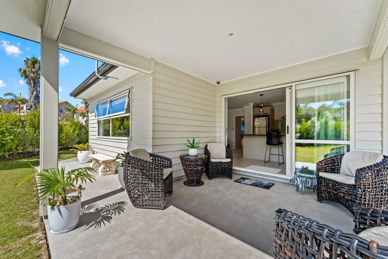 Photo of property in 2 Maylee Crescent, Gulf Harbour, Whangaparaoa, 0930
