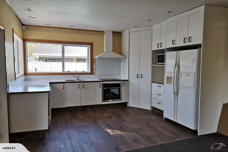 Photo of property in 1118 Fergusson Drive, Clouston Park, Upper Hutt, 5018