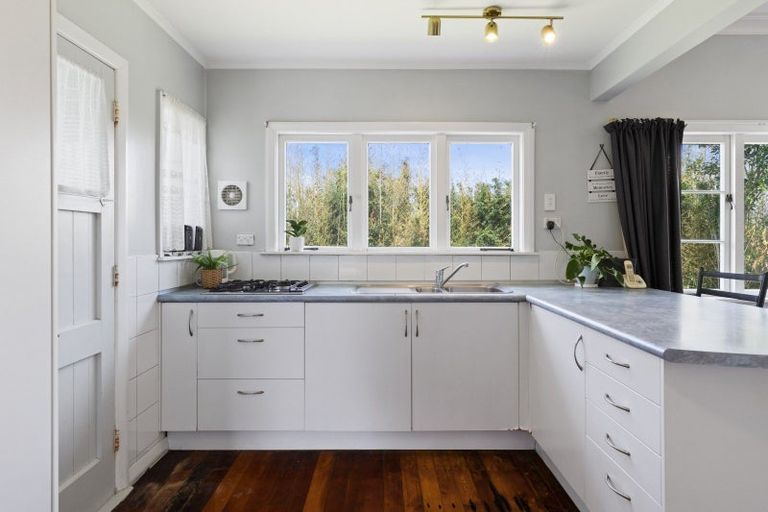 Photo of property in 41 Kitchener Road, Waiuku, 2123