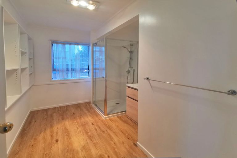 Photo of property in 150 Pigeon Mountain Road, Half Moon Bay, Auckland, 2012