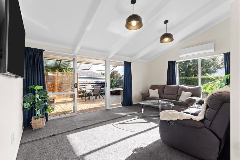 Photo of property in 6 Waltham Court, Cloverlea, Palmerston North, 4412