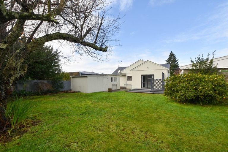 Photo of property in 2 Mckenzie Terrace, Carterton, 5713