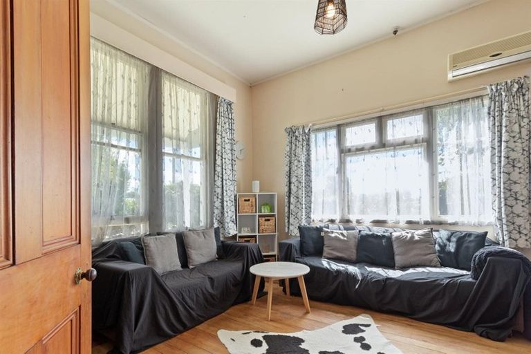 Photo of property in 5 Exeter Street, Waimate, 7924