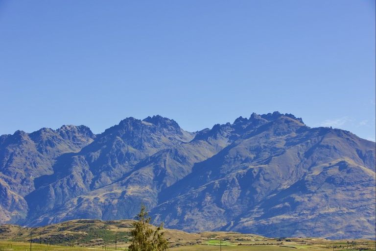 Photo of property in 27 Double Cone Road, Jacks Point, Queenstown, 9371