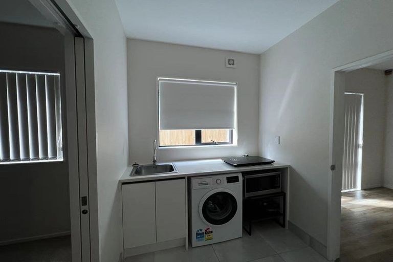 Photo of property in 4 Wyon Way, Flat Bush, Auckland, 2016