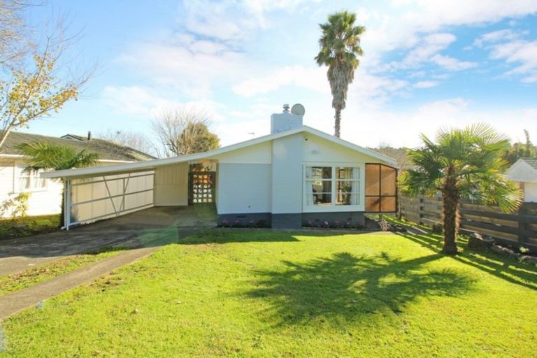 Photo of property in 6 Lawrence Crescent, Hillpark, Auckland, 2102