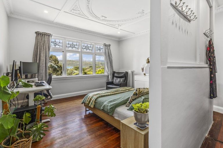 Photo of property in 96 Tio Tio Road, Seatoun, Wellington, 6022