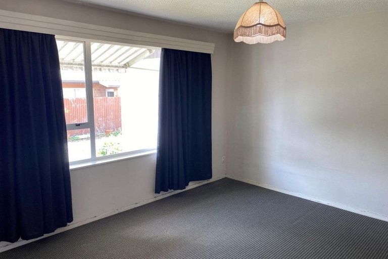 Photo of property in 2/64 Mathesons Road, Phillipstown, Christchurch, 8011