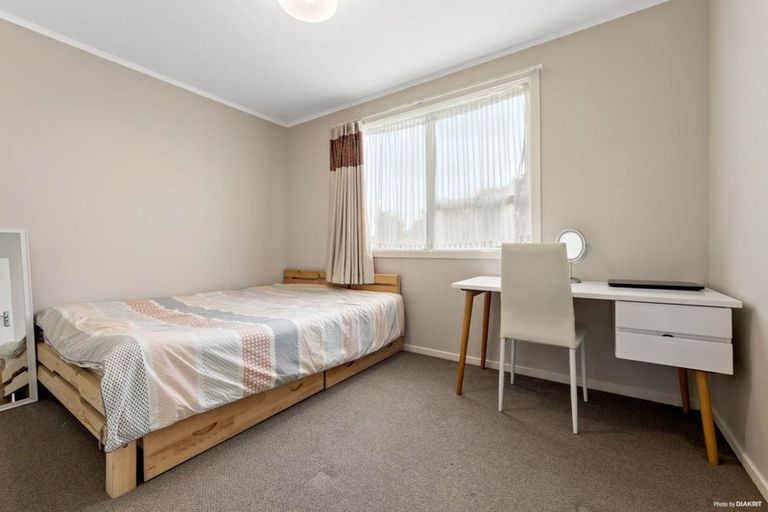 Photo of property in 16 Dellwood Avenue, Henderson, Auckland, 0612